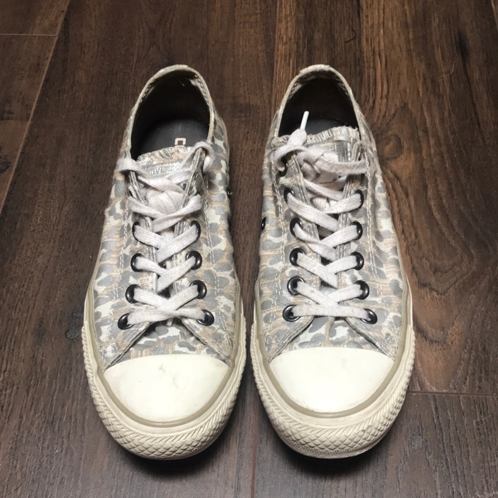 Converse All-Star Women’s size 8 shoes